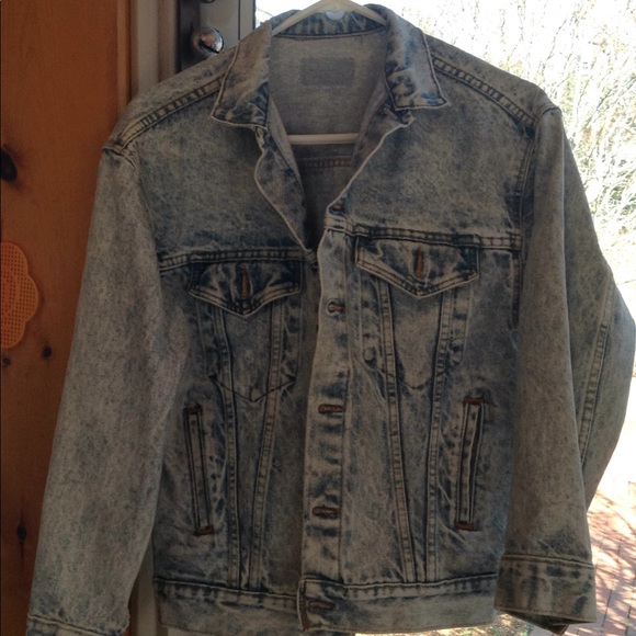 Levi's Jackets & Blazers - Vintage jean jacket by Levi's